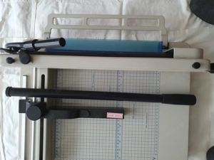 Papierschneidemaschine Bild 2