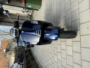 Piaggio Vespa GTS 125 Bild 2