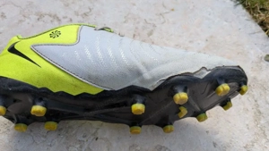 Fußballschuhe zu verschenken  Bild 2