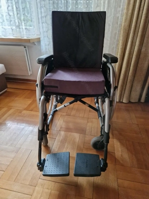 Rollstuhl Marke Meyra Bild 2