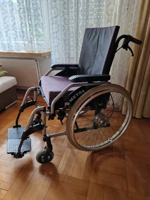 Rollstuhl Marke Meyra
