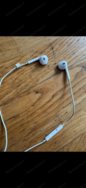 Apple EarPods Lightning Original Bild 2