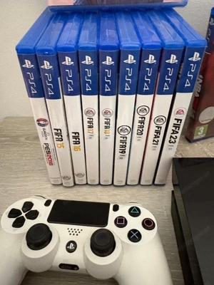 PS4 mit 2 Controllern + 14 Spielen (FIFA 2015 2023, GTA) Originalverpackung Bild 2