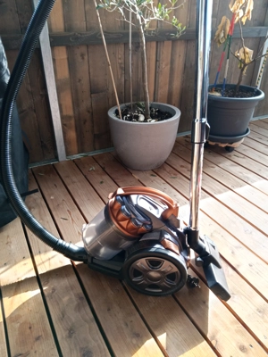 Staubsauger beutellos Bild 2