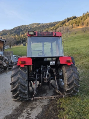 Traktor Case IH 833 Bild 2