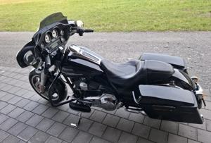Harley Davidson Street Glide FLHX Bild 2