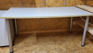 Sehr robuster Arbeitstisch