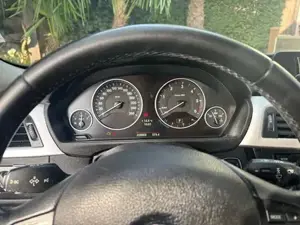 318d Touring F31 (2014)   Automatik   Top Ausstattung Bild 2