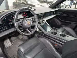 Porsche Taycan Bild 10