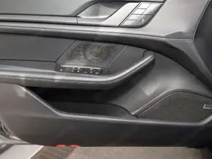 Porsche Taycan Bild 17