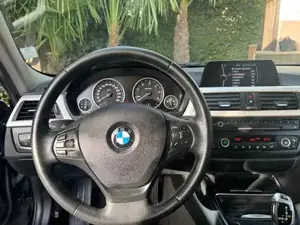 318d Touring F31 (2014)   Automatik   Top Ausstattung Bild 4