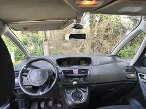 Citroen C4 Picasso 1,6 HDI. 111 PS  182000 km Bild 5