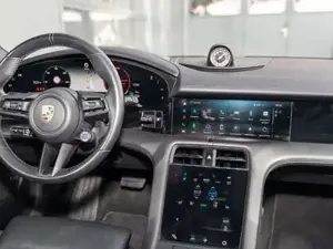 Porsche Taycan Bild 19