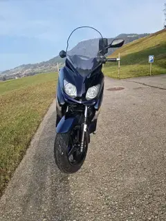 Yamaha X MAX 250 Bild 4