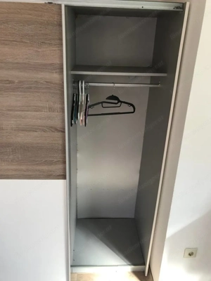 Kleiderschrank  Bild 2