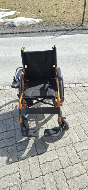 Elektro Rollstuhl AKKU NEU !!! auch manuell benutzbar Bild 2