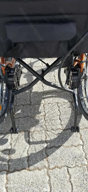 Elektro Rollstuhl AKKU NEU !!! auch manuell benutzbar Bild 4
