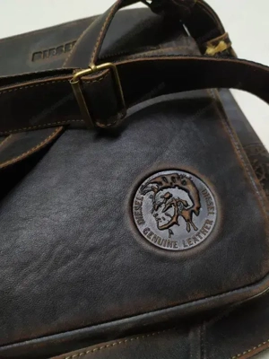 Herren-Ledertasche von DIESEL Bild 3