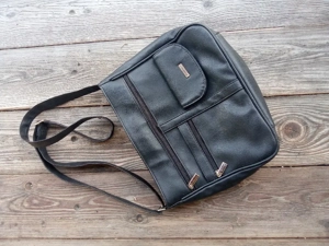 Handtasche Lederoptik, viele innen- und Außentaschen