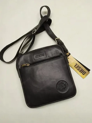 Herren-Ledertasche von Levi's. Bild 2