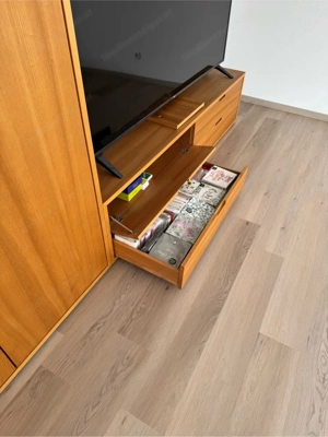 Tischler-Wohnwand aus Rüsterholz (Ulme) inklusive 75" LG Smart-TV zu verkaufen Bild 5