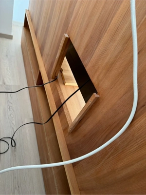 Tischler-Wohnwand aus Rüsterholz (Ulme) inklusive 75" LG Smart-TV zu verkaufen Bild 3