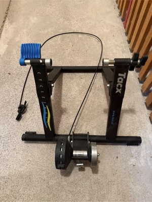 Tacx Fahrradtrainer Rollentrainer Bild 3