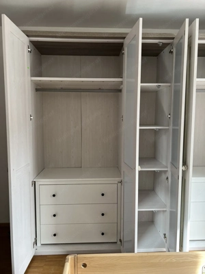 Schlafzimmerschrank 6-türig Bild 4