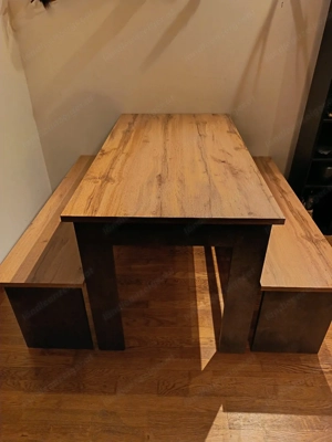 Tisch inkl. Sitzbänke