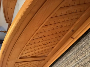 Fichtenholz-Doppelbett mit 2 Nachtkästchen und 2 Nachttischlampen Bild 4