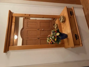 Gardarobenablage oder Schminktisch Bild 2