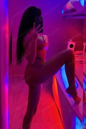 New Sexy Brünette in deine Stadt!