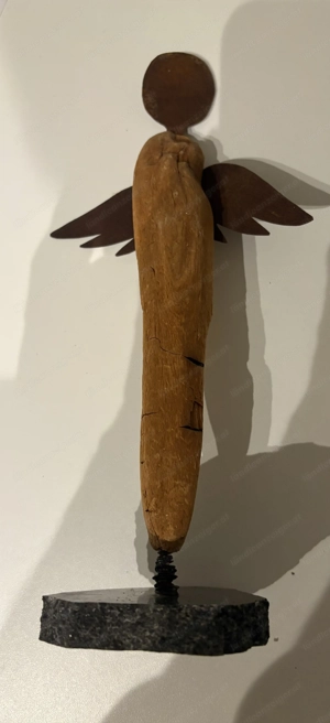 Engel aus Schwemmholz , Handarbeit