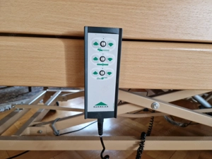 hochwertiges Pflegebett elektrisch