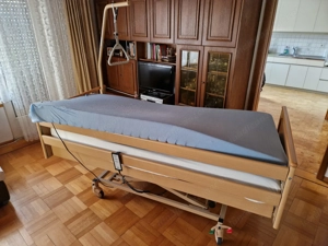 hochwertiges Pflegebett elektrisch Bild 3