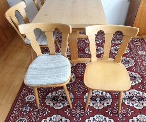 Tisch und Stühle Bild 4