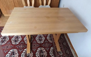 Tisch und Stühle Bild 2