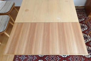 Tisch und Stühle Bild 3