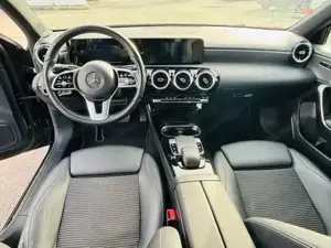 Mercedes A180d  Bild 3