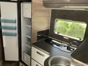 Knaus Live Wave 650 mg mit Hubbett und Festbett Bild 2