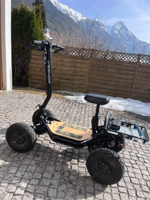 Veehop Offroad E-Scooter 4-Rad mit Sitz   67-72V Akku   All Terrain Bild 2