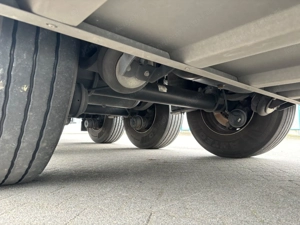 Schmitz Cargobull SKO FP60 Liftachse Doppelstock Bild 4