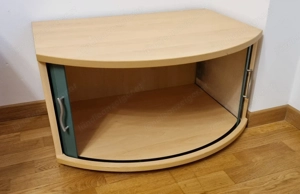 Kasten mit halbrunder Front und Schiebetüren Bild 2