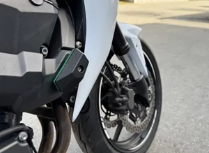 Kawasaki Z750 ABS Bild 6