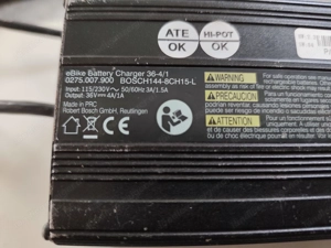 Bosch Ladegerät für Ebike. Bild 2