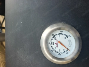 Holzkohlegrill zu verschenken  Bild 3