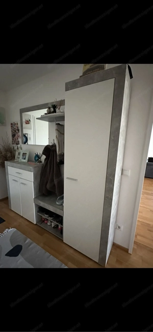 Garderobe  Bild 2