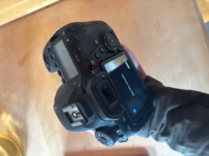 Canon EOS 6D Mark II Bild 4