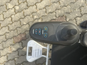 Elektischer Rollstuhl  Bild 5