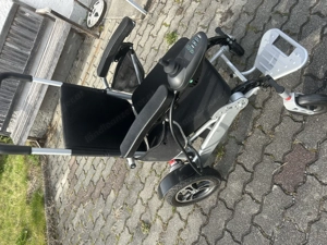 Elektischer Rollstuhl  Bild 3